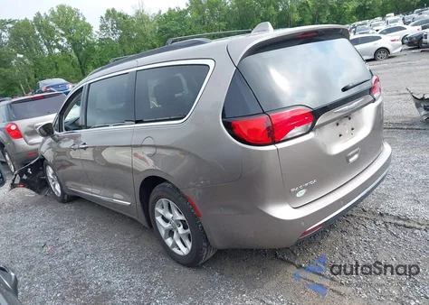 2017 Chrysler Pacifica Touring-L из США, поврежденный, VIN 2C4RC1BG6HR708284